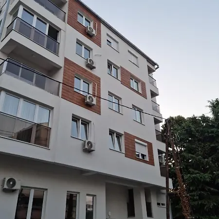 Lester 3 * Skopje