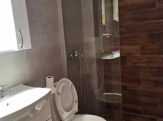 아파트 Lester 3 *